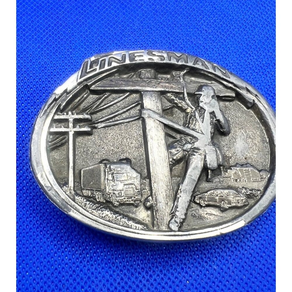 Vintage Linesman belt buckle, circa 1986, USA made, 3D